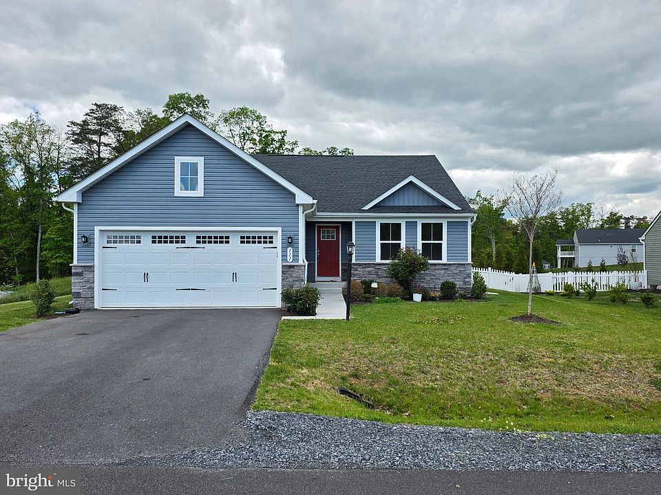 2nd image of 111 Hydro Rd
