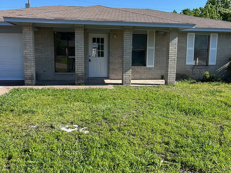 824 Oak Grove Ln #0 — Photo 8