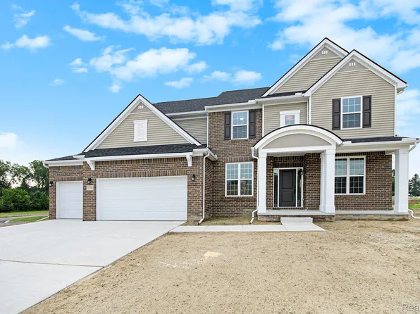 71716 Hidden River Dr, Armada, MI 48005