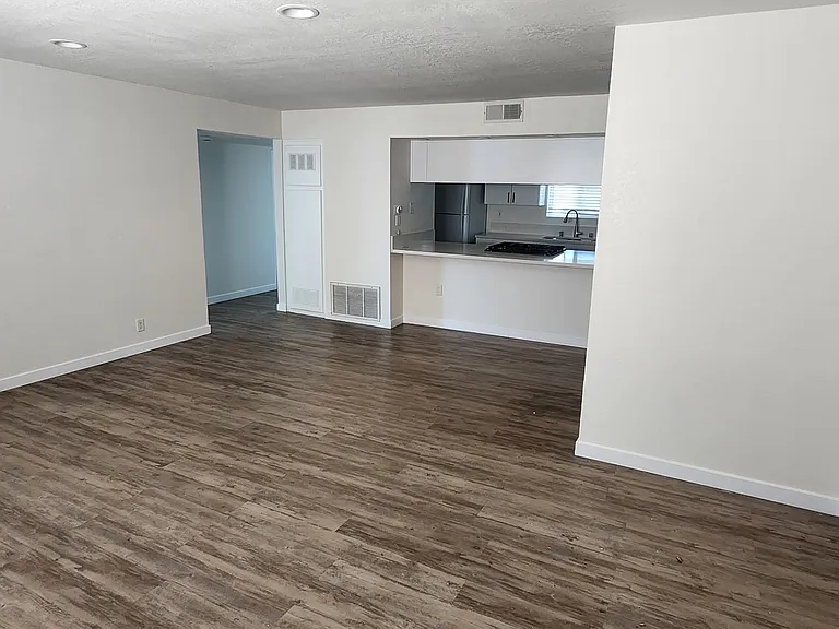 11264 Morrison St #303 — Photo 3