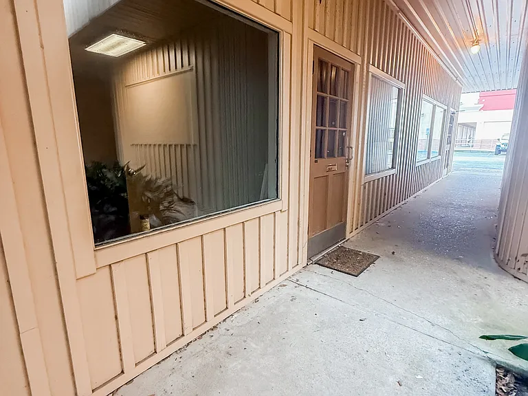 2646 Crawfordville Hwy #1 — Photo 6