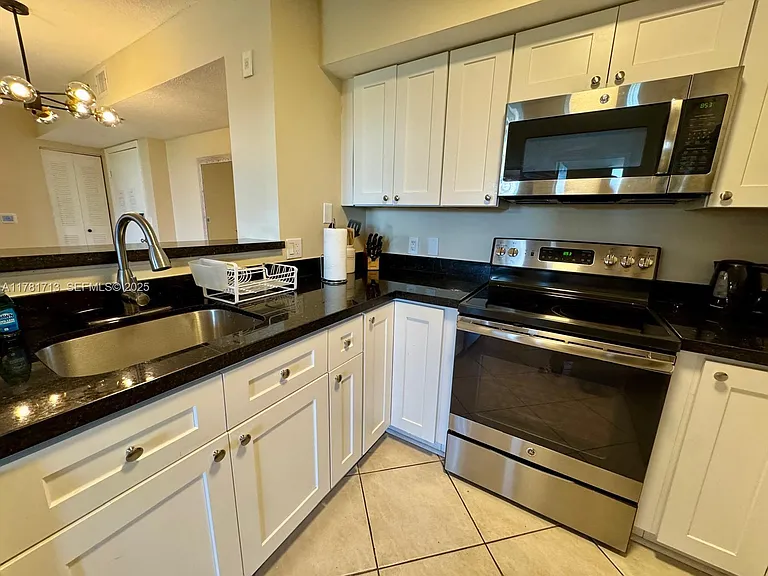 19501 E Country Club Dr #9503 — Photo 8