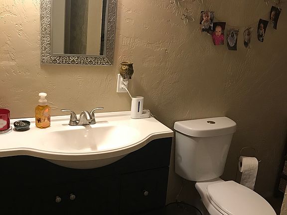 Upstairs bathroom 