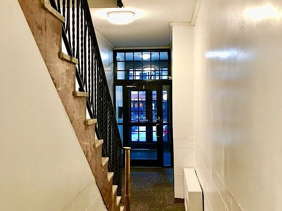 5th image of 237 E 79th St APT 2C