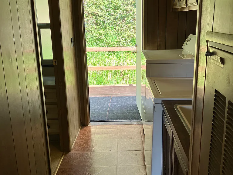 4030 State Route 105 — Photo 17