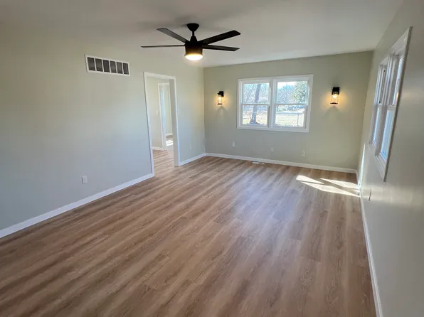 617 E Wayne St, Wichita, KS 67216