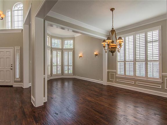 5th image of 1529 Parkwood Dr