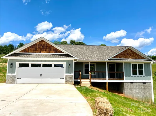 1038 Morlin Acres Dr, Marshall, NC 28753