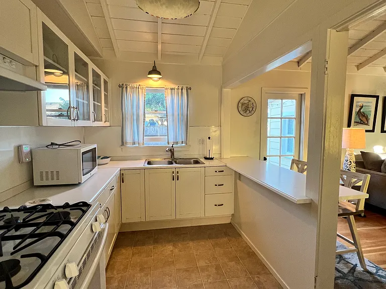 245 Esparto Ave — Photo 2