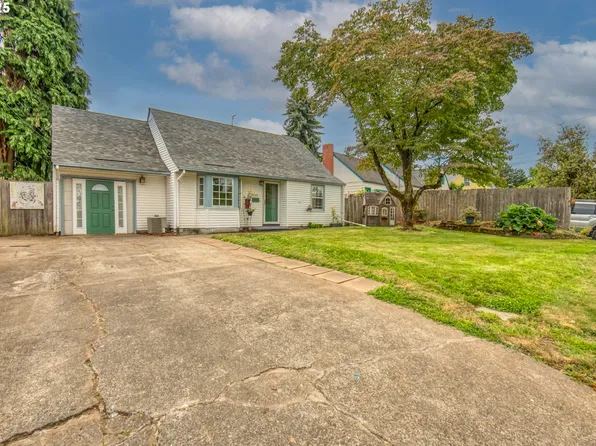 6520 NE Roselawn St, Portland, OR 97218