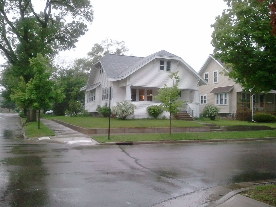 1st image of 702 N 5th Ave