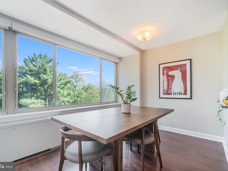 1210 N Taft St #504 — Photo 7