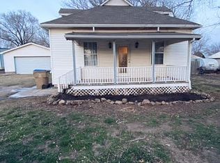 325 S Cranmer St, Conway Springs, KS 67031