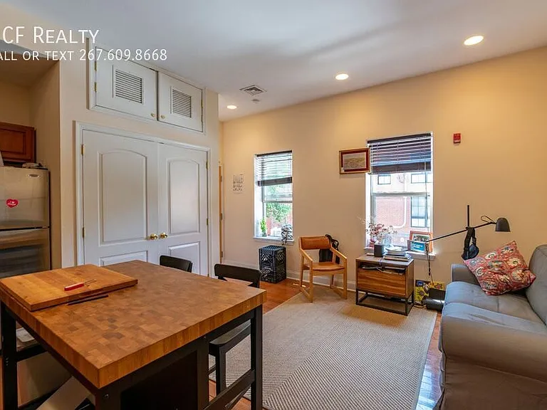 1841 Bainbridge St #1 — Photo 6