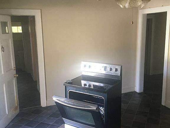 3rd image of 2879 Alabama Dr