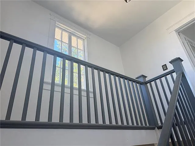 2 bed, 1.0 bath, 1200 sqft, $1,600 — Photo 4