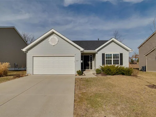 827 Bluff Brook Dr, O Fallon, MO 63366