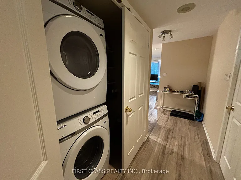 887 Bay St #1001 — Photo 12