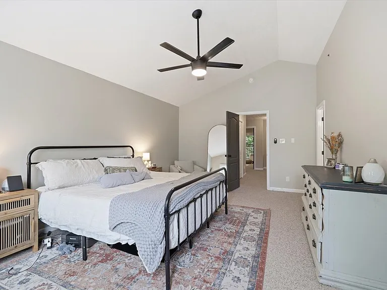 8611 Old Carriage Ct — Photo 29