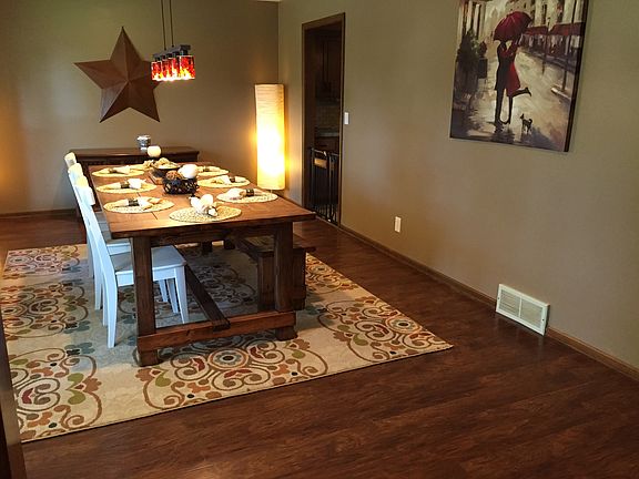 Huge Dining room 