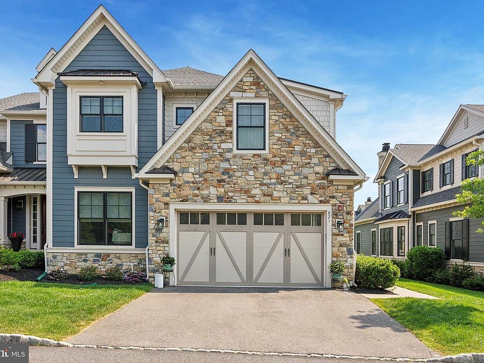 1st image of 821 Greenwich Dr
