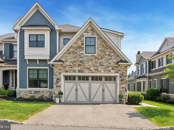 821 Greenwich Dr, Ambler, PA 19002