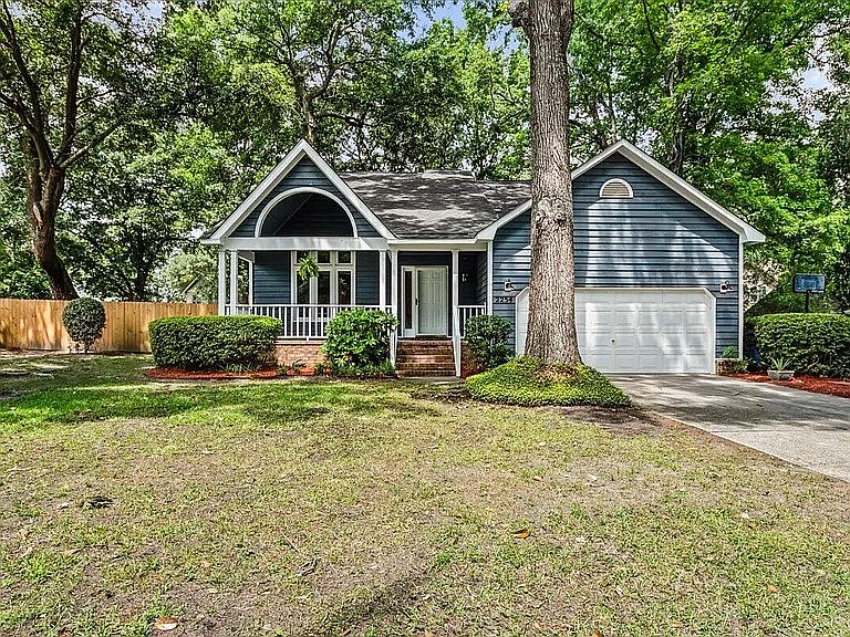 1st image of 2254 Pristine View Rd