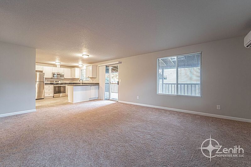1st image of 4711 NE 155th Ave