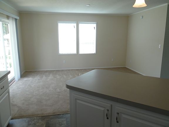 5th image of 182 Becky Dr