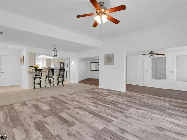 9 Regency Ct, Lehigh Acres, FL 33936