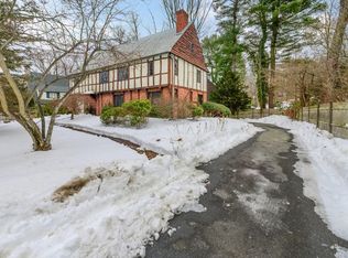 764 Hammond St, Brookline, MA 02467