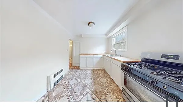 1073 Clarkson Ave #10 — Photo 9