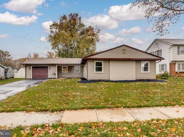 57 Eastbrook Ln, Willingboro, NJ 08046