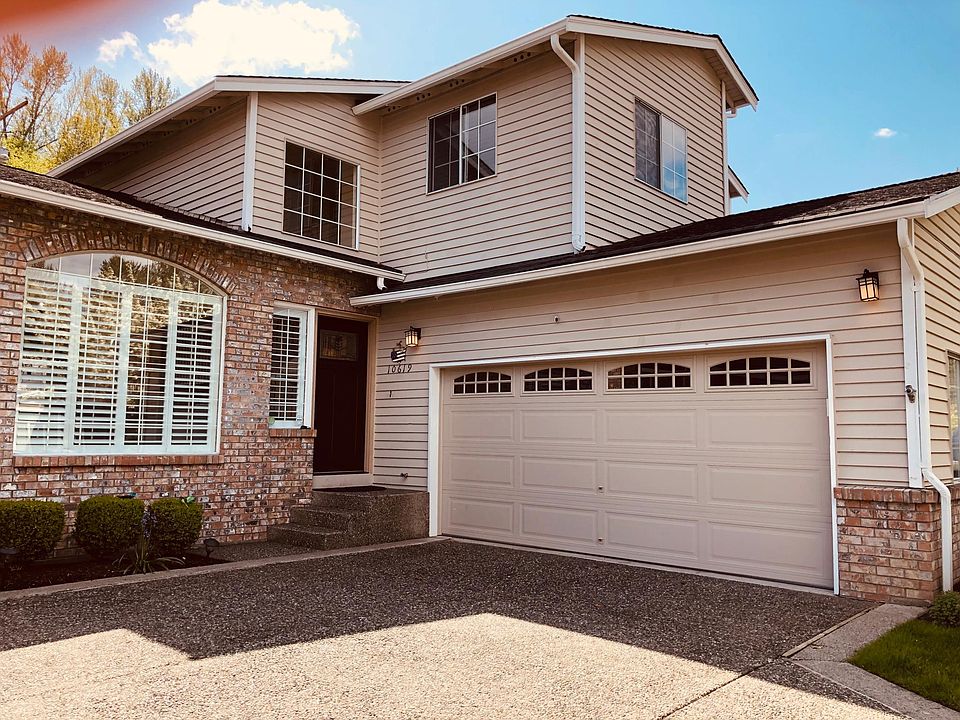 1st image of 10619 NE 107th Pl