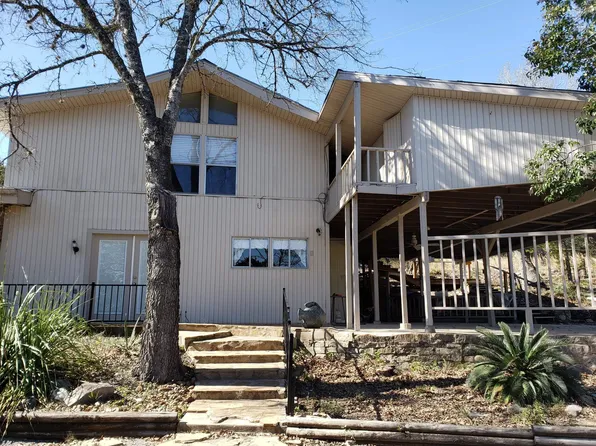 606 W Summit Dr #B, Wimberley, TX 78676