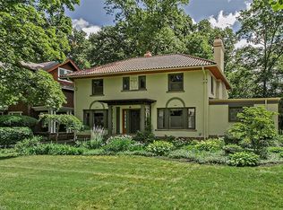 2091 Lamberton Rd, Cleveland Heights, OH 44118
