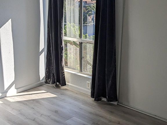 3rd image of 3072 Suncrest Dr APT 3