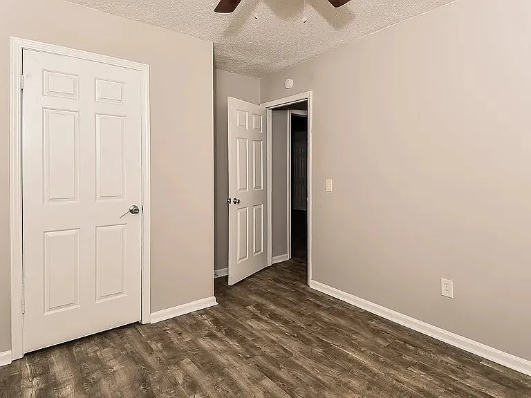 242 Holmsbury Rd — Photo 9