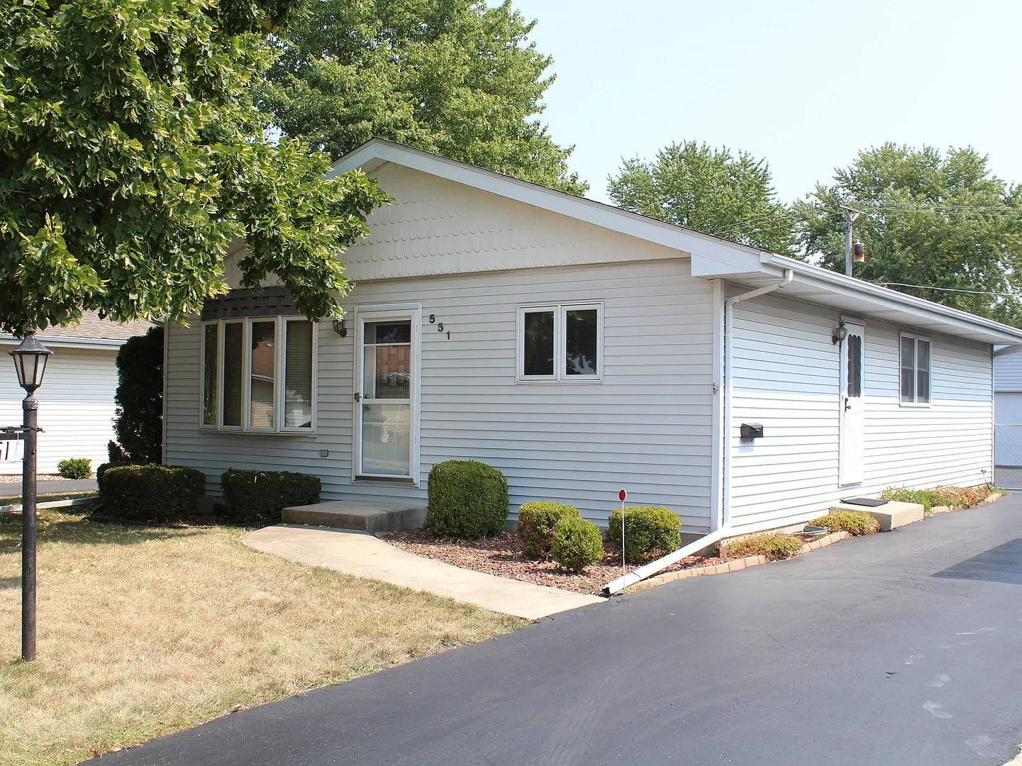 551 Houston St photo 1