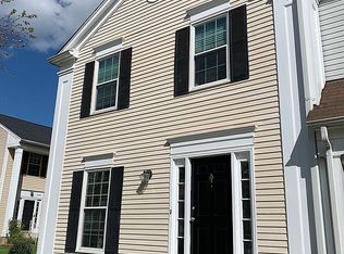 13482 Old Dairy Ct, Herndon, VA 20171