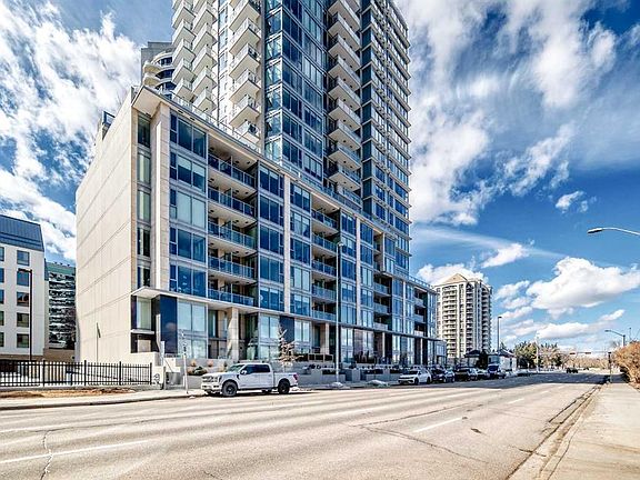 2nd image of 1025 N 5th Ave SW #2001