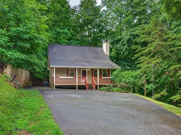 131 April Ln, Blairsville, GA 30512