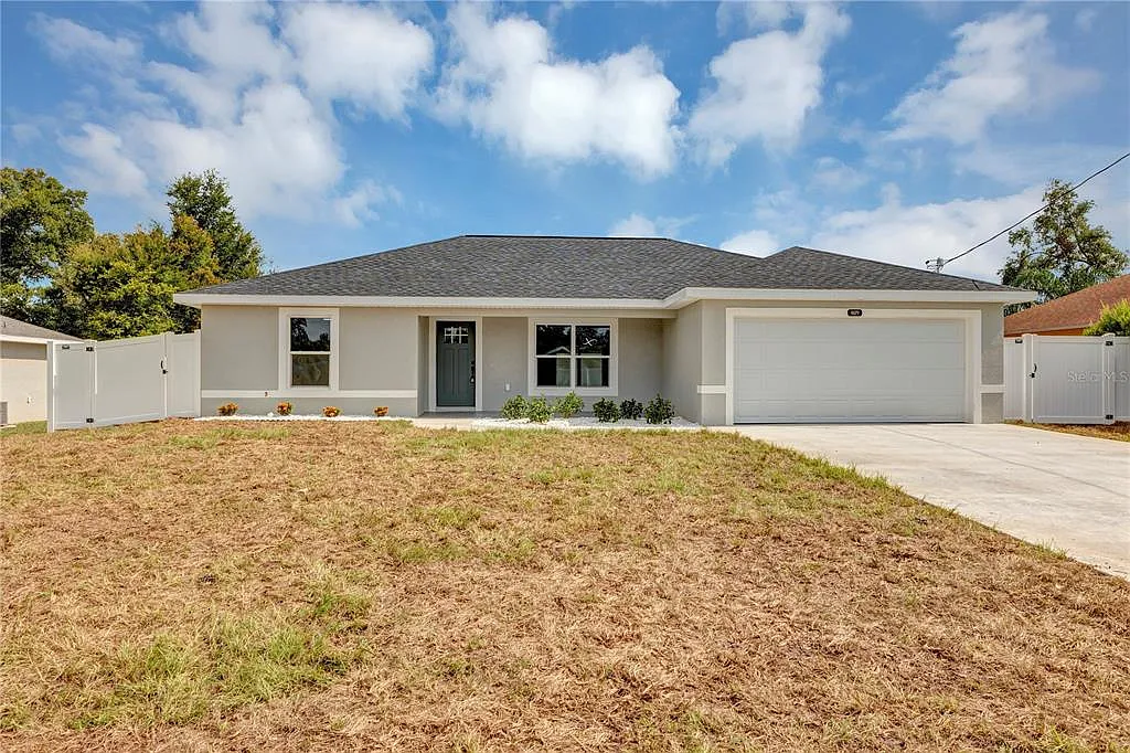 3 bed, 2.0 bath, 1439 sqft, $2,100 — Photo 1