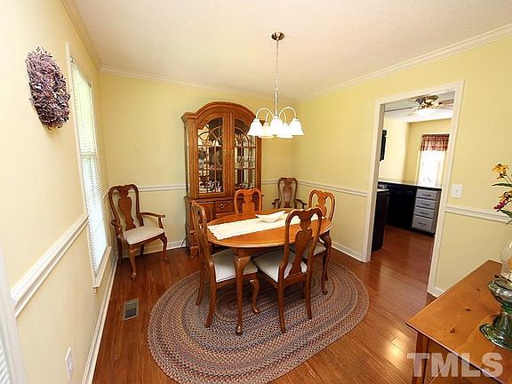 2nd image of 1005 Riverforest Dr