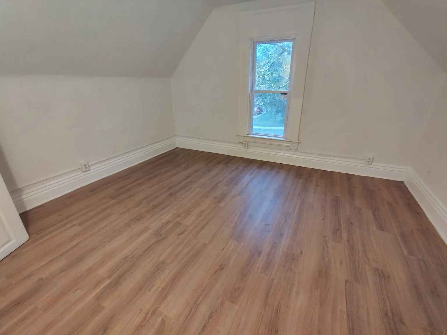 3 bed, 1150 sqft, $1,500 — Photo 4