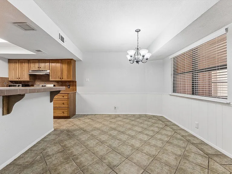 6402 Bluesky Way — Photo 10