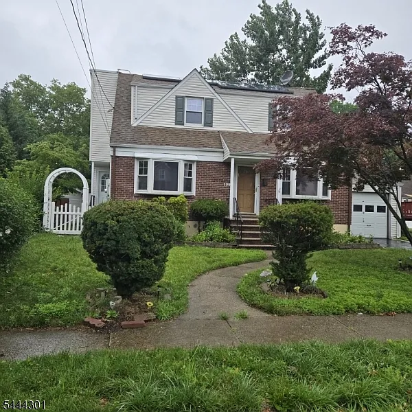 4 bed, 2.0 bath, $4,750 — Photo 2