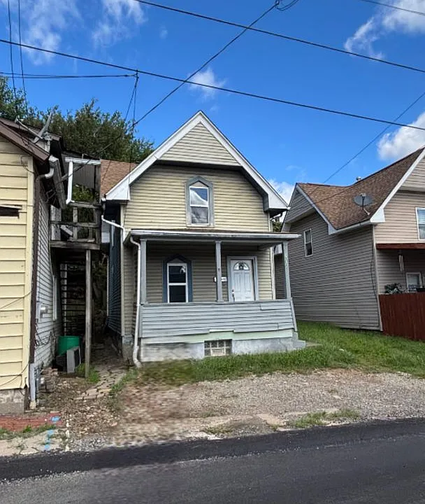 306 Laredo St