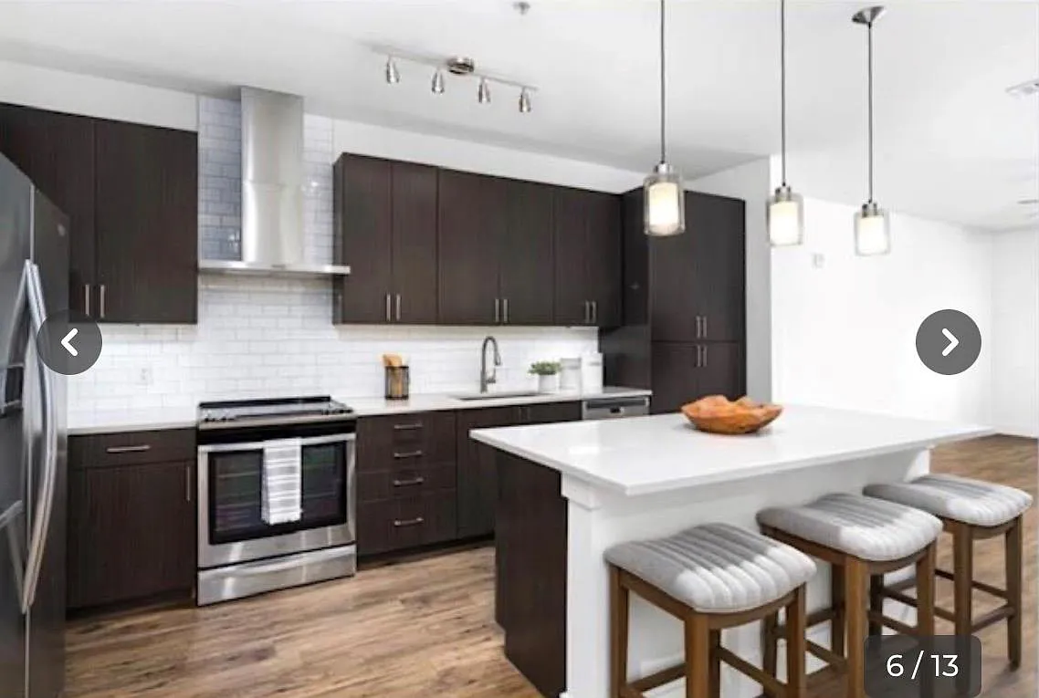 2 bed, 2.0 bath, 1200 sqft, $3,400 — Photo 3