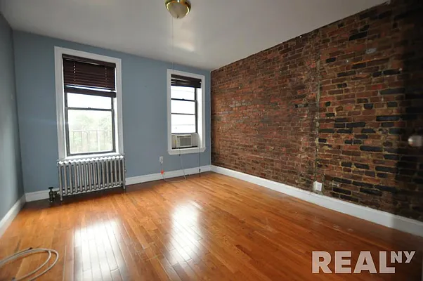 Rented by REAL New York | media 32